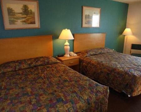 Herington Inn And Suites Exterior foto